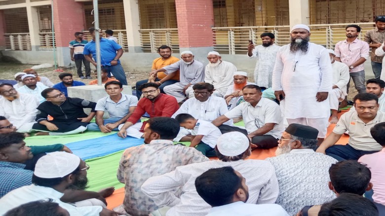 ছবির ক্যাপশন: তাড়াশের মাধাইনগর ইউনিয়ন বিএনপির কাউন্সিল উপলক্ষে প্রস্তুতি সভা